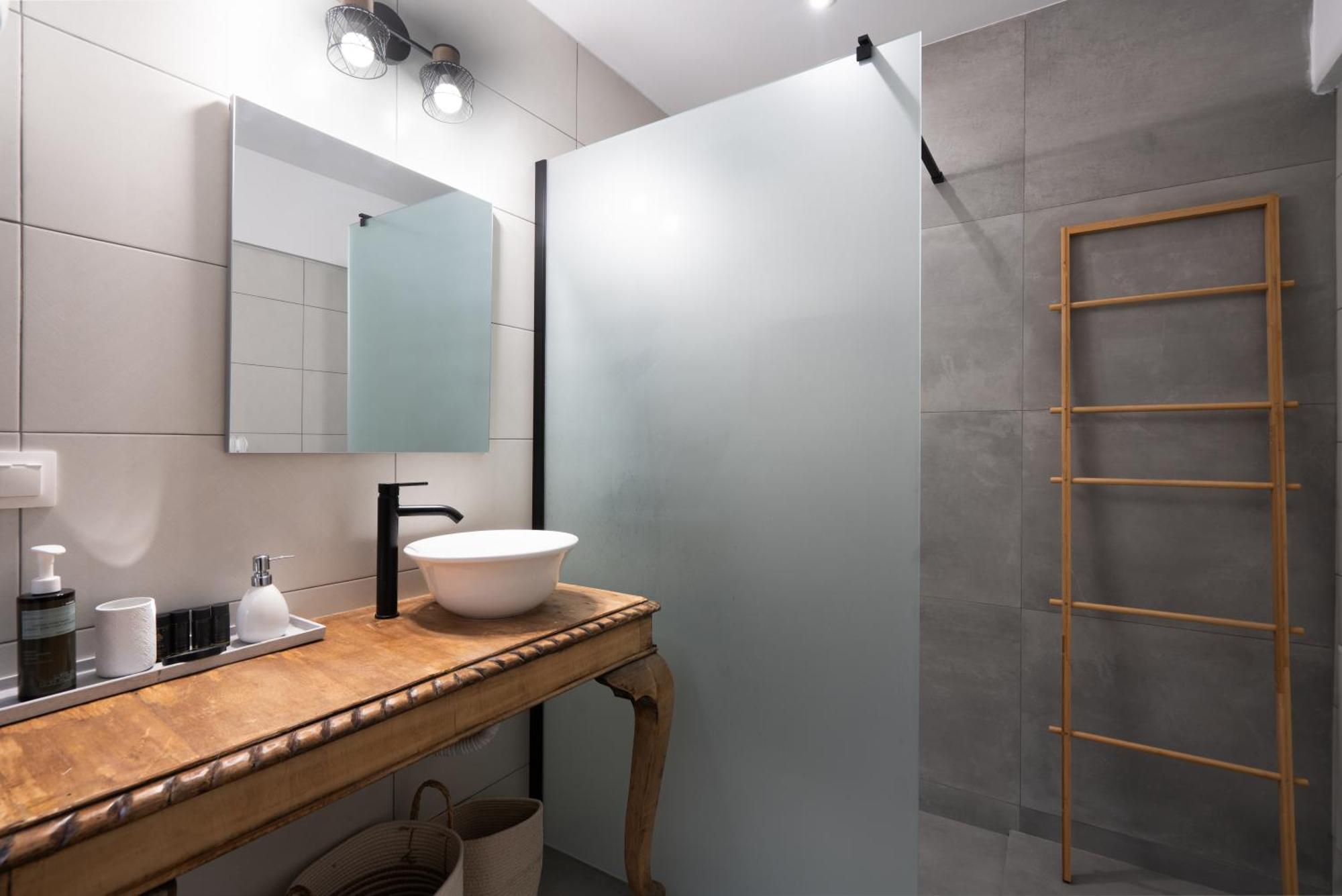 Chic Next To Kolonaki Square Apartment