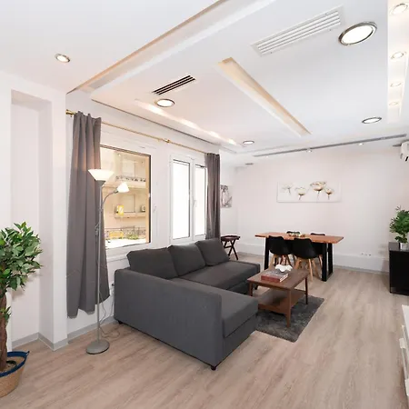 Chic Apartments Next To Kolonaki Square Athens Room photo